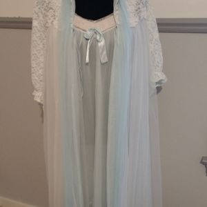 Vintage 2 piece baby blue chiffon peignoir set